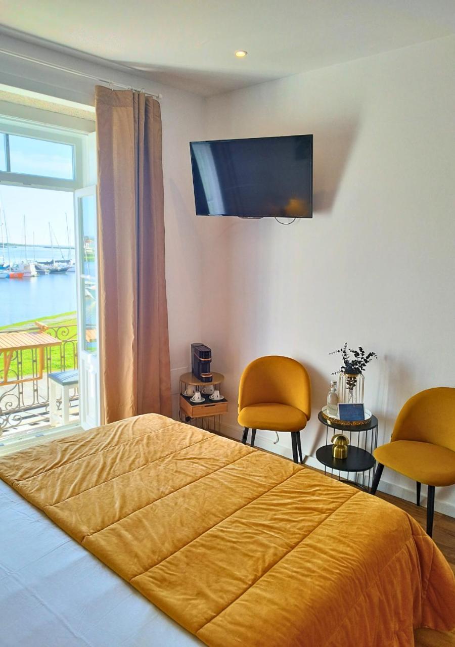 Naval Guest House & Bistro 빌다도콘데 외부 사진